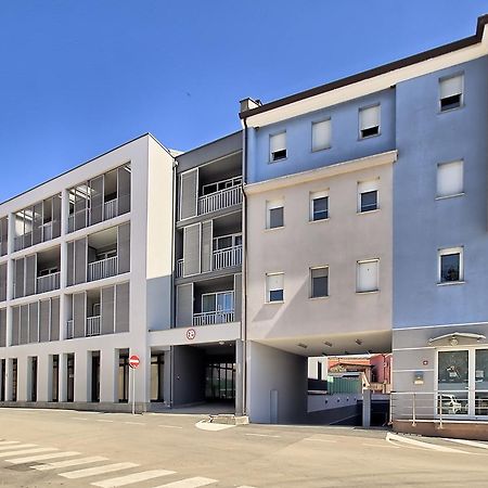 Summertime House With Apartment Umag Exterior photo