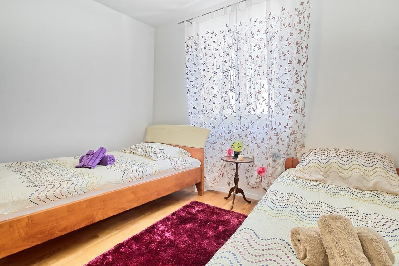Summertime House With Apartment Umag Exterior photo