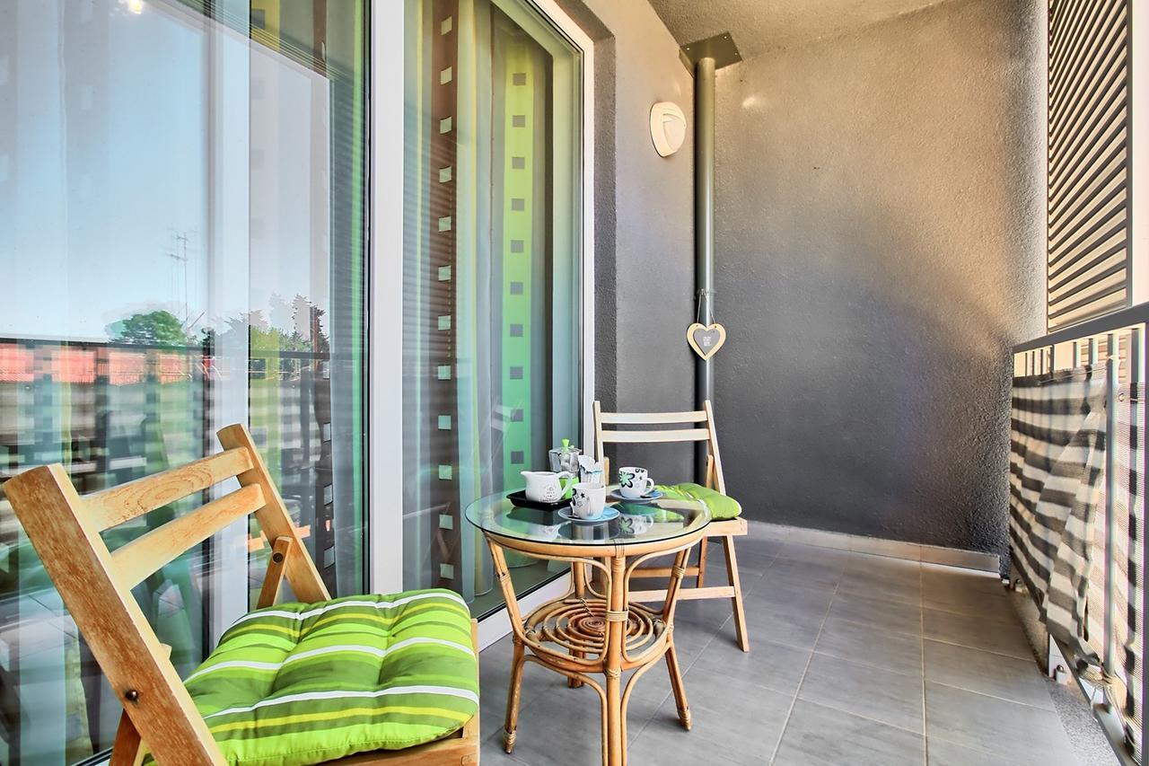Summertime House With Apartment Umag Exterior photo
